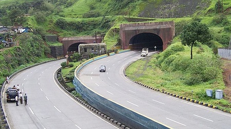 Mumba Pune Expressway
