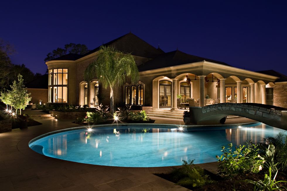 Luxury Pool Houses Designs2